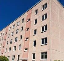 Zukünftig 3 Raumwohnung mit Balkon frei! - Bernsdorf