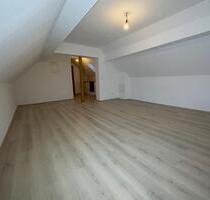 Gemütliche 2-Zimmer-Dachgeschosswohnung in Maikammer