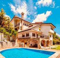 Top Lage Barcelona, 440 m² Villa Südhang auf 1600 m² Grundstück. - Starnberg