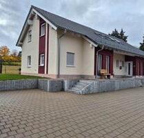 Haus zur Miete - 1.180,00&nbsp;EUR Kaltmiete, ca.&nbsp; 108,00&nbsp;m&sup2; in Pressig (PLZ: 96332)