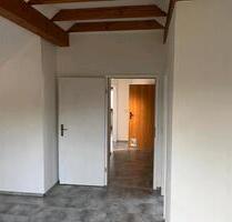 Gepflegte Dachgeschosswohnung in ruhiger Lage - Harxheim