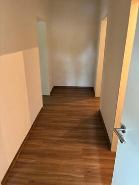 Foto - Helle 3-Zimmer-Wohnung-komplett saniert, ruhig und dennoch zentral gelegen