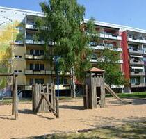 Preiswert mit großem Balkon - 166,00&nbsp;EUR Kaltmiete, ca.&nbsp; 27,60&nbsp;m&sup2; in Prenzlau (PLZ: 17291)