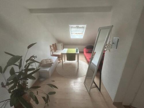 Foto - Gemütliche 1,5 Zimmer Dachgeschosswohnung