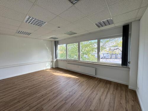 Foto - Renoviertes Büro im Gewerbepark Stellingen - All-in-Miete