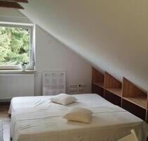 Dachgeschossappartement, Einbauküche, Tageslichtbad (Fußbodenhzg) - Kronach