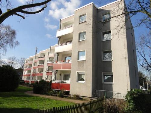 Foto - ***Renoviert und bezugsfertig... 2-Zimmerwohnung mit Balkon in zentraler Lage***