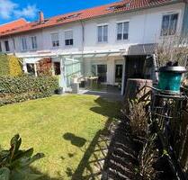 Reihenhaus mit Wintergarten in ruhiger Lage für Familien - Hamburg Altona