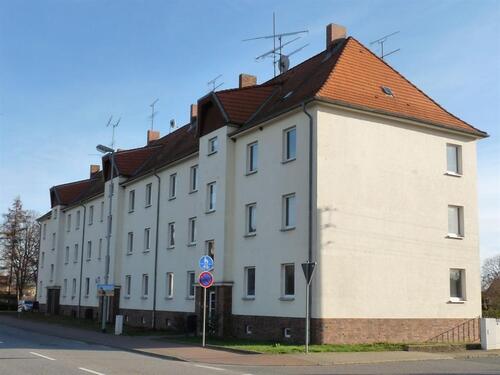Foto - Wohnung 3-ZimmerWhg 2.OG li. - 380,00&nbsp;EUR Kaltmiete, ca.&nbsp; 60,67&nbsp;m&sup2;