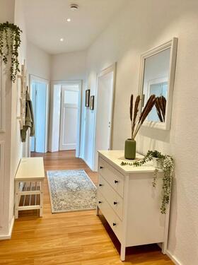 Foto - Neugründung einer 4er WG in einer stilvoll möblierten 4-Zimmer Altbauwohnung in der List!