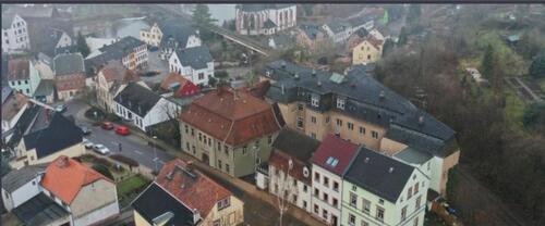 Foto - Wohnhaus mit Nebengebäuden bebaute Grundstück - Rochlitz