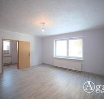 Renovierungsbedürftige 4-Zi.-Wohnung in Zweifamilienhaus auf großem Grundstück in Liepe - Oderberg