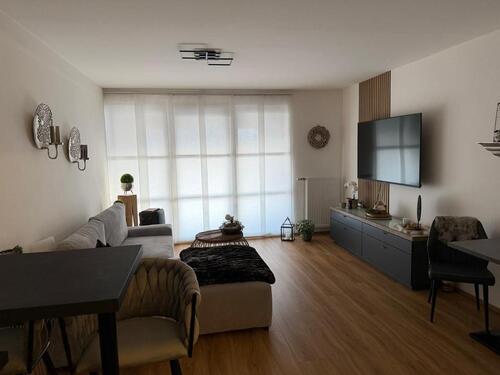 Foto - Hochwertige 2-Zimmer-Wohnung mit EBK und Stellplatz; PA-West