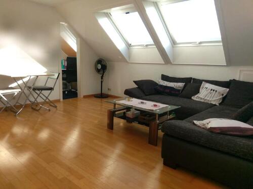 Foto - Sonnige 2-Zimmer-Dachwohnung mit Balkon in Stuttgart-Plieningen