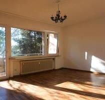 Zentral gelegene 4-Zimmer-Wohnung mit 2 Balkonen in Gießen (WG-geeignet)