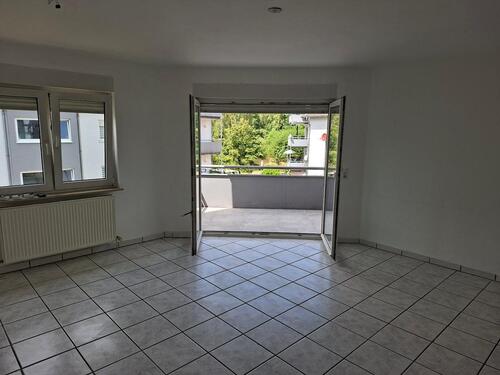 Foto - 3 ZKB-ETW, sofort beziehb., 2 Balk., TG-Stellplatz, 66424 Homburg