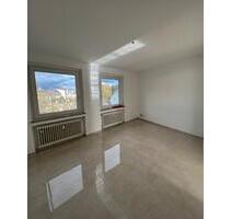 Zwei Zimmerwohnung kernsaniert - 700,00&nbsp;EUR Kaltmiete, ca.&nbsp; 70,00&nbsp;m&sup2; in Solingen (PLZ: 42657) Höhscheid