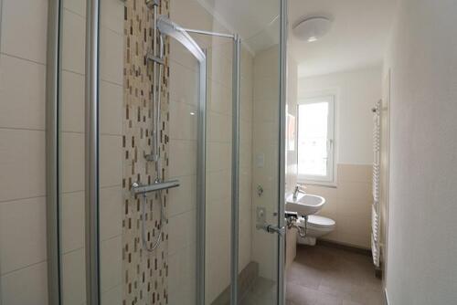 Foto - Ein Schnapper...helle 2-RW mit Dusche & Balkon!!!