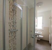 Ein Schnapper...helle 2-RW mit Dusche & Balkon!!! - Freiberg
