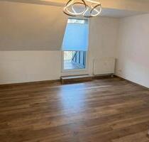 schöne 4.5 Zimmer 120qm DG Wohnung Hückelhoven Sanierung 2025