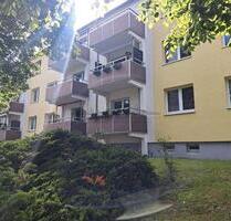 Renovierte, gut geschnittene 2,5-Zimmer Wohnung mit großem Balkon in ruhiger Wohnanlage - Fehrbellin