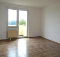 Helle 3-Raum-Wohnung mit Balkon und Blick ins Grüne in der Delle - Riesa