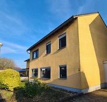 Zu vermieten: Große 3,5 Zimmer-WohnungHaushälfte mit Garten - Ellwangen (Jagst)