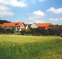 Helle, kleine 3-Zimmer-Wohnung - 750,00&nbsp;EUR Kaltmiete, ca.&nbsp; 60,00&nbsp;m&sup2; in Ergolding (PLZ: 84030)