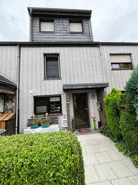 Foto - Modernisiertes, großes Reihenmittelhaus in Walsum-Aldenrade