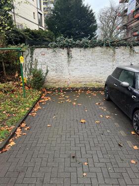 Foto - Stellplatz im Innenhof direkt am Volksgarten - Sofort verfügbar