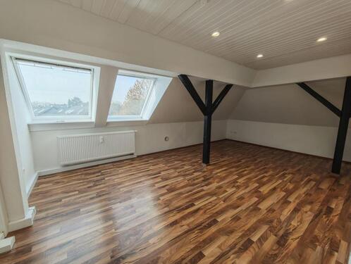 Foto - Sanierte 3,5 Zimmer DG Wohnung in Essen Frohnhausen 2. Etage