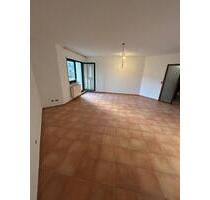 3 Zimmer Erdgeschoss Wohnung - 1.000,00&nbsp;EUR Kaltmiete, ca.&nbsp; 87,00&nbsp;m&sup2; in Heppenheim (Bergstraße) (PLZ: 64646)