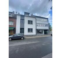 Möblierte Dachgeschosswohnung mit Dachterrasse - Duisburg Essenberg