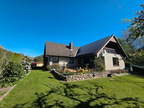 Foto - Schönes großes Einfamilienhaus - 420.000,00&nbsp;EUR Kaufpreis, ca.&nbsp; 200,00&nbsp;m&sup2;