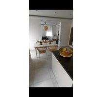 Modern saniertes Einfamilieneckhaus im Ortskern - Hackenheim