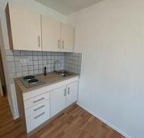 Kleine 2-Zi. Wohnung san. AB in Freital