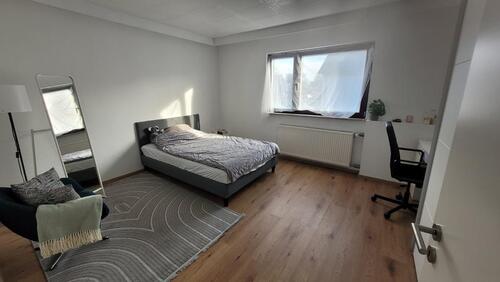 Foto - Zimmer in Frauen Wohnung - 550,00 EUR Kaltmiete, ca.  20,00 m²