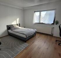 Zimmer in Frauen Wohnung - 550,00 EUR Kaltmiete, ca.  20,00 m² in Karlsruhe (PLZ: 76187) Knielingen