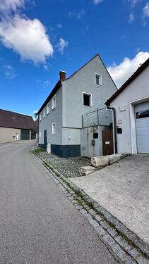 Foto - Charmantes Haus mit großem Grundstück