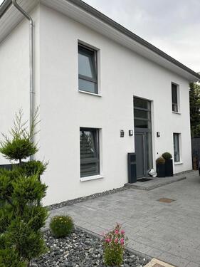 Foto - Einfamilienhaus Stadtvilla in ruhigem Neubaugebiet in Ovelgönne