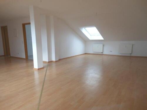 Foto - +++ Individuelle Dachgeschosswohnung mit Aufzug in der Neustadt +++