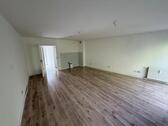 Foto - Endlich raus aus dem Elternhaus - modernisierte 1-Zimmer-Wohnung mit Balkon in beliebter Lage