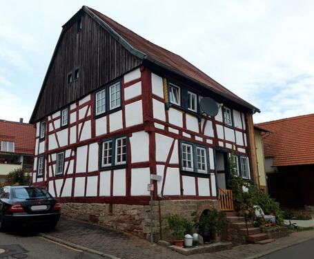 Foto - Historisches Fachwerkhaus, in Höpfingen, ca. 300 Jahre alt.