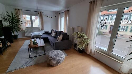 Foto - 4-5 Zimmerwohnung mit 120 qm - 1.400,00&nbsp;EUR Kaltmiete, ca.&nbsp; 120,00&nbsp;m&sup2;