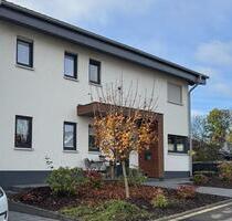 Neuwertiges Einfamilienhaus im Mucher Zentrum von privat