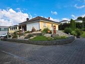 Foto - Bungalow mit Schuppen,Quelle, Photovoltaik, ca. 2500qm Grundstück