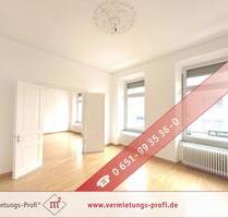 Trier: Charmante Altbauwohnung mit Flügeltür und hohen Decken Trier: Charmante Altbauwohnung mit Flügeltür und hohen Decken