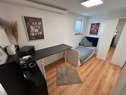 Foto - kleines Zimmer mit eigenem Badezimmer Kurzzeitvermietung