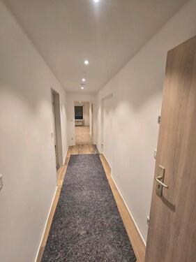 Foto - Neu Renovierte 2 Zimmer Dachgeschoss Wohnung