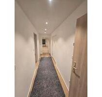 Neu Renovierte 2 Zimmer Dachgeschoss Wohnung - Nürnberg Katzwang